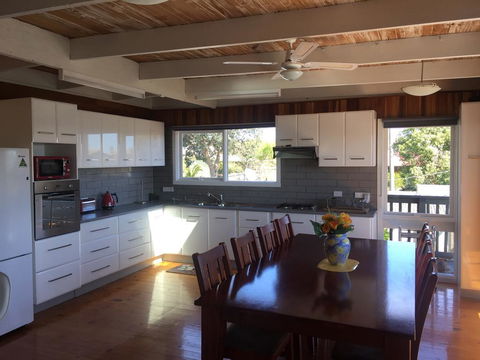 Island Getaway - Accommodation NSW 0