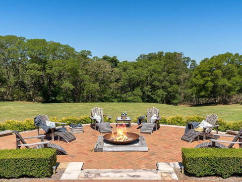 Jaspers Brush - Tranquil Gardens & Stunning Views - Accommodation NSW 3