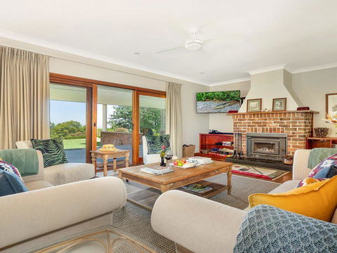 Jaspers Brush - Tranquil Gardens & Stunning Views - Accommodation NSW 2