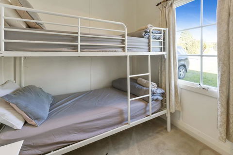 Katisha Cottage - Pet Friendly And Close To Town - Accommodation NSW 1