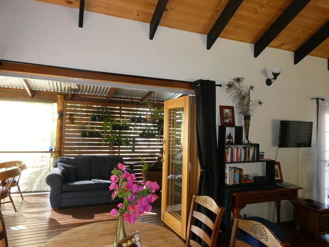 Kookaburra Cottage At Uralba Eco Cottages - Accommodation NSW 3