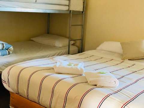 Kootingal Hotel - Accommodation NSW 2