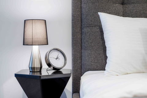 KOZYGURU FORTITUDE VALLEY HIGH LEVEL 2 BED APT + FREE PARKING QFV179-2612 - Accommodation NSW 3