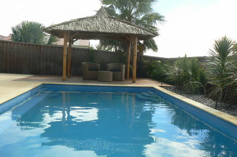 La Mer - Home With A Pool - Accommodation NSW 2