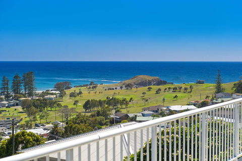 La Mer, 19 Dulconghi Street - Accommodation NSW 0