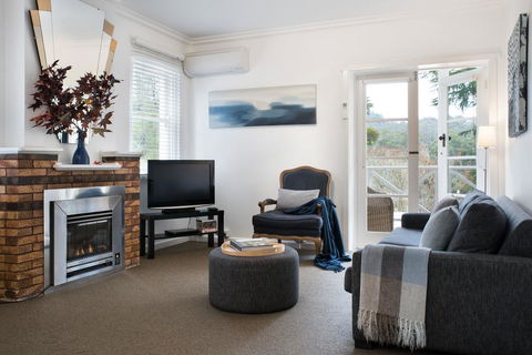 Lake Daylesford Apartment 2 - Accommodation NSW 3