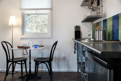 Lake Daylesford Apartment 5 - Accommodation NSW 3