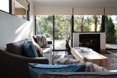 Lake Daylesford Lodge 6 - Accommodation NSW 3