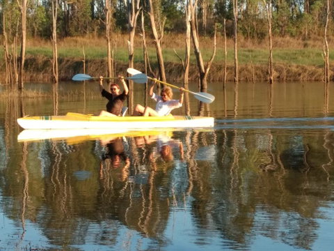 Lake Tinaroo Waterfrontage - Accommodation NSW 3