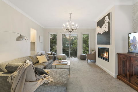 Lakes Edge - Accommodation NSW 2