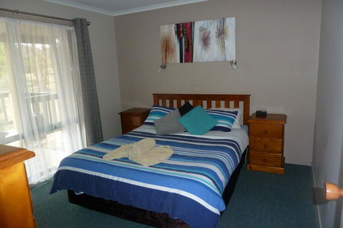 Lakes Entrance Country Cottages - Accommodation NSW 1