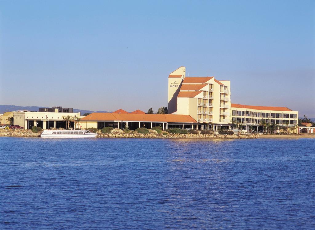 West Lakes SA Accommodation NSW
