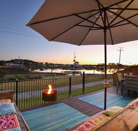 Lakeside Deck House - Accommodation NSW