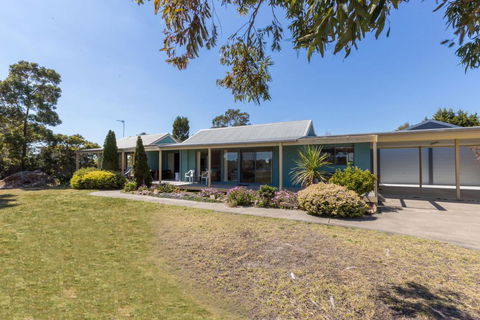 Lakeview - Waterviews On Newlands Arm - Accommodation NSW 0