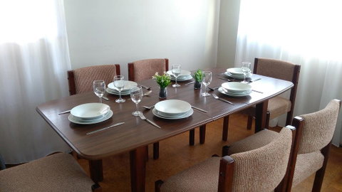 Large 5-Bedroom House With Wifi & Netflix Close To Taronga Western Plains Zoo - Accommodation NSW 1