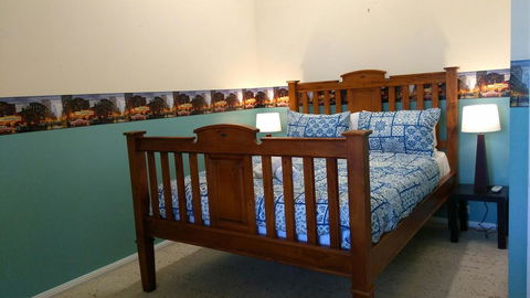 Large 6-Bedroom House With Wifi & Netflix Close To Singleton CBD Hunter Valley - Accommodation NSW 3
