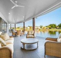 Lavish  Luxurious Noosa Waters - Accommodation NSW