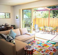 Lil Yoorana - New Cozy Modern - 4 min walk to town - Close to everything