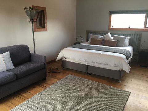 Lupos Loft - Accommodation NSW 2
