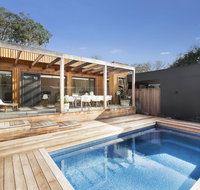 Luxe on Lydgate Family retreat with pool WiFi Foxtel walk to beach - Accommodation NSW
