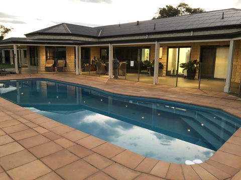 Luxury 4 Bedroom Apartment - Accommodation NSW 0