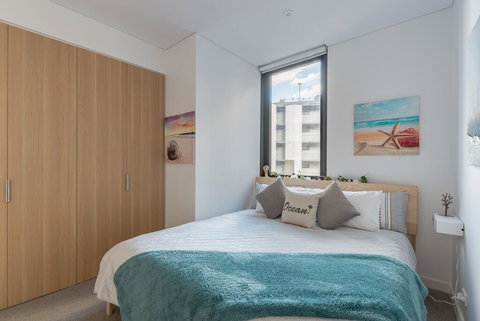 LUXURY KING APARTMENT PARRAMATTA CBD 1 MIN FROM STATION & WESTFIELD Sleeps 4 - Accommodation NSW 2