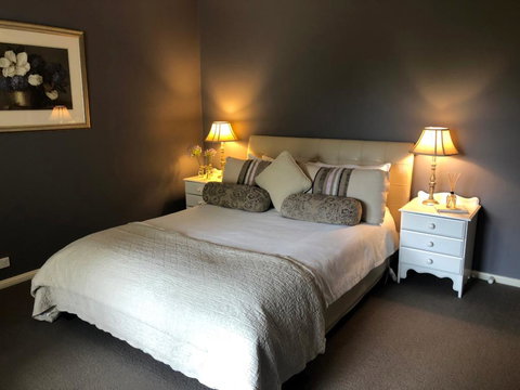 Luxury Room 15mins From Wagga's CBD - Accommodation NSW 0