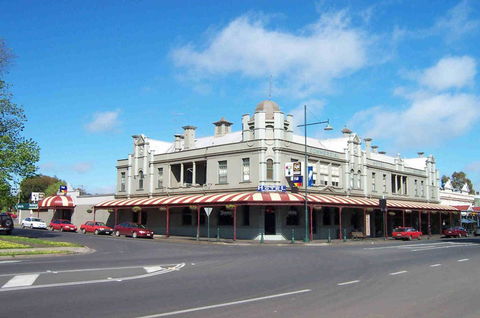 Madden's Commercial Hotel - Accommodation NSW 0