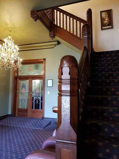 Madden's Commercial Hotel - Accommodation NSW 3
