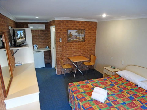 MAS Country Colonial Motor Inn - Accommodation NSW 1