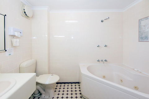 Mid City Motor Inn - Accommodation NSW 1
