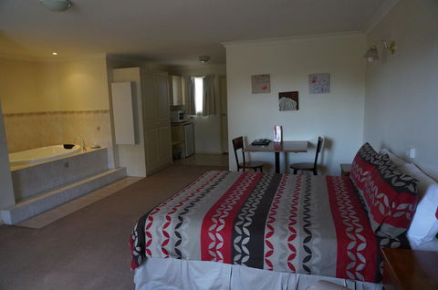 Mid City Plantation Motel - Accommodation NSW 1