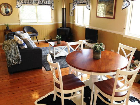 Milford Country Cottages - Accommodation NSW 2