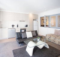 Modern Executive Apartment  Braddon 1BR Wine Wifi Secure Parking Canberra - Accommodation NSW