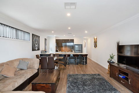 Modern Luxury At Christies Beach - Accommodation NSW 3