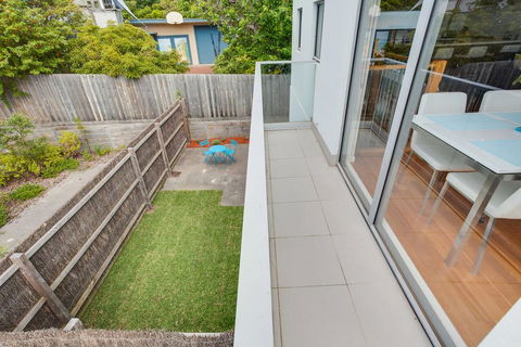 Modern McCrae Beauty - Accommodation NSW 1