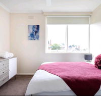 Modern St Kilda East Apartment - Free parking - Accommodation NSW
