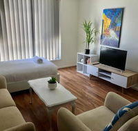 Modern Unit Near To Surfers Paradise - Accommodation NSW