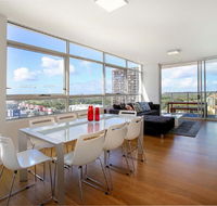 Moore to See - Modern and Spacious 3BR Zetland Apartment with Views over Moore Park - Accommodation NSW