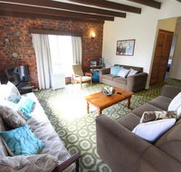 Muller's Cottage at Hat Head Pet Friendly - Accommodation NSW