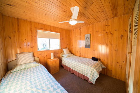 Mundic Waterfront Cottages - Accommodation NSW 3