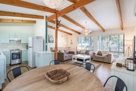 Mystery Bay Retreat - Accommodation NSW 2
