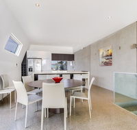 Nautilus 2 Luxury Retreat - Modern beachfront townhouse WiFi water views - Accommodation NSW
