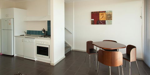 Cosy Corner Sea View Apartments - Accommodation NSW 13
