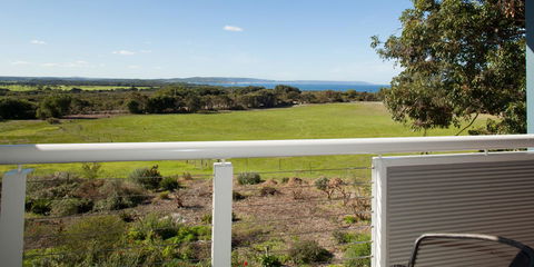 Cosy Corner Sea View Apartments - Accommodation NSW 8