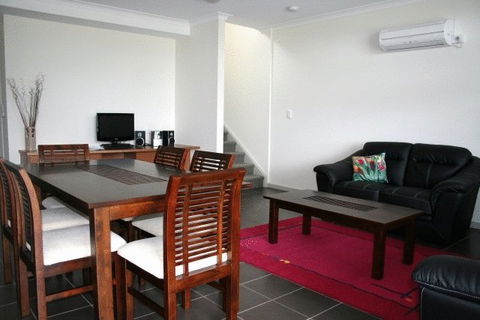 Cosy Corner Sea View Apartments - Accommodation NSW 6