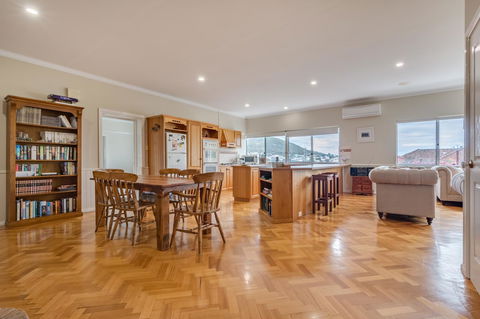 Serpentine Rose - Accommodation NSW 4