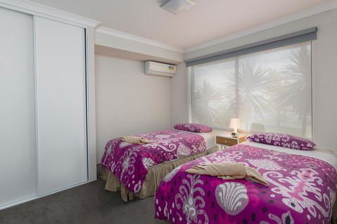 Rainbow Dream House - Accommodation NSW 14