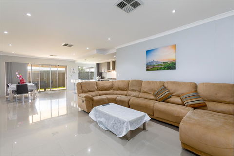 Rainbow Dream House - Accommodation NSW 0