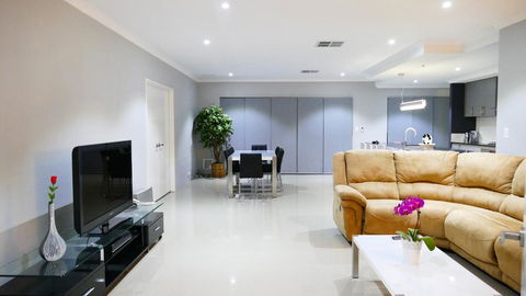 Rainbow Dream House - Accommodation NSW 9